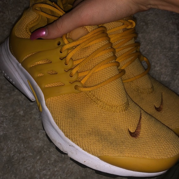 mustard yellow nike presto